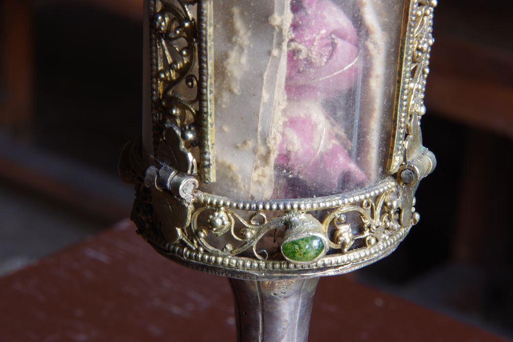 reliquaire-monstrance (reliquaire pédiculé à monstrance cylindrique verticale) de saint Amand et saint Junien, détail
