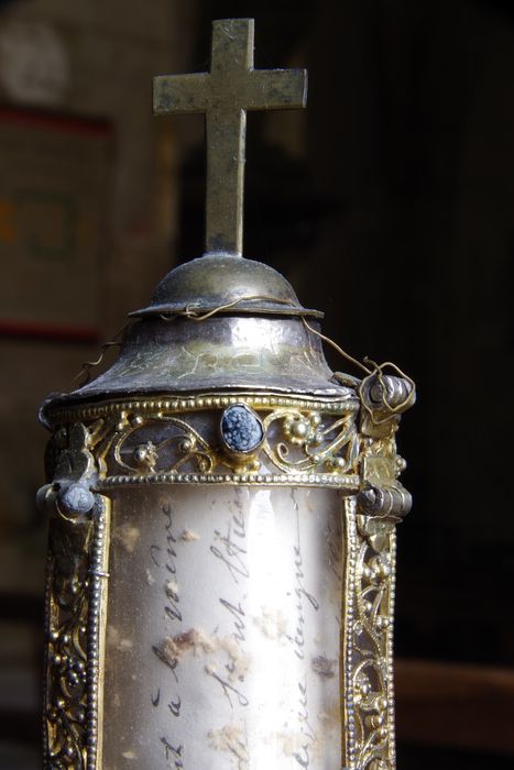 reliquaire-monstrance (reliquaire pédiculé à monstrance cylindrique verticale) de saint Amand et saint Junien, détail