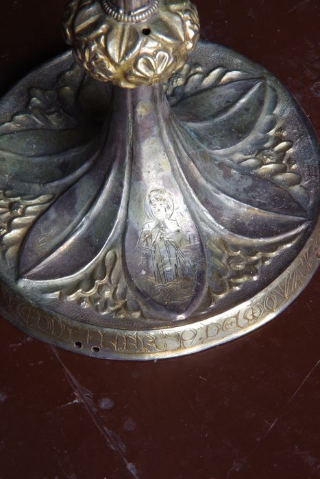 reliquaire-monstrance (reliquaire pédiculé à monstrance cylindrique verticale) de saint Amand et saint Junien, détail
