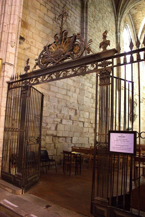 clôture de chapelle