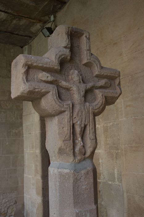 vue partielle de la croix
