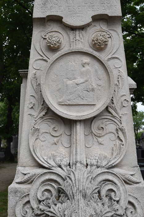 détail d’un bas-relief