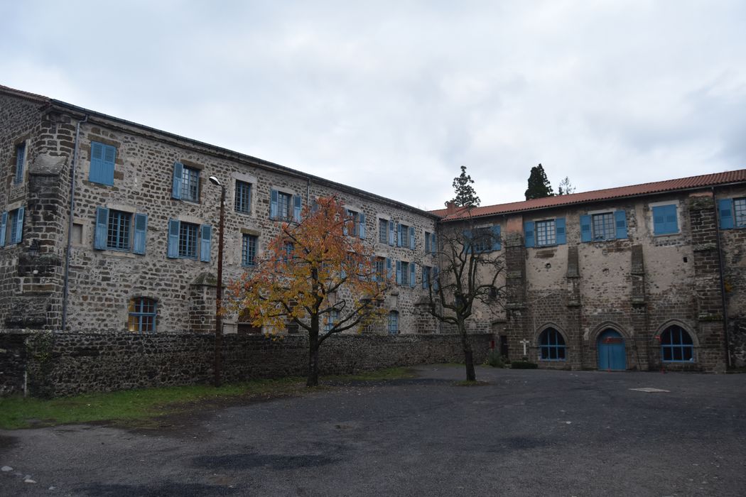 ailes nord et est, façades sud et ouest