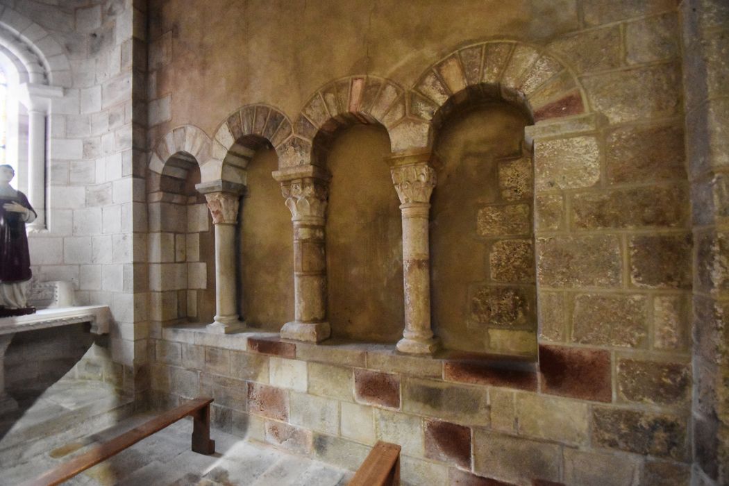 bras du transept sud, arcatures de l’absidiole centrale