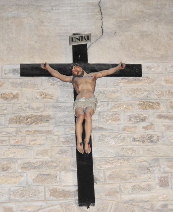 statue : Christ en croix