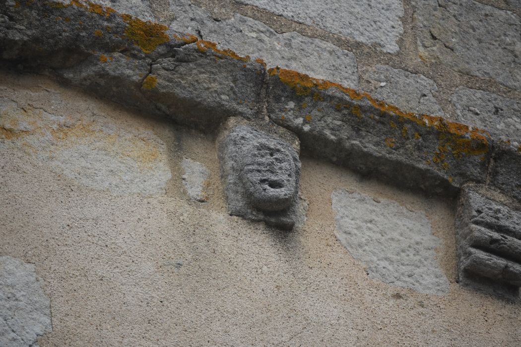 clocher, détail de la corniche