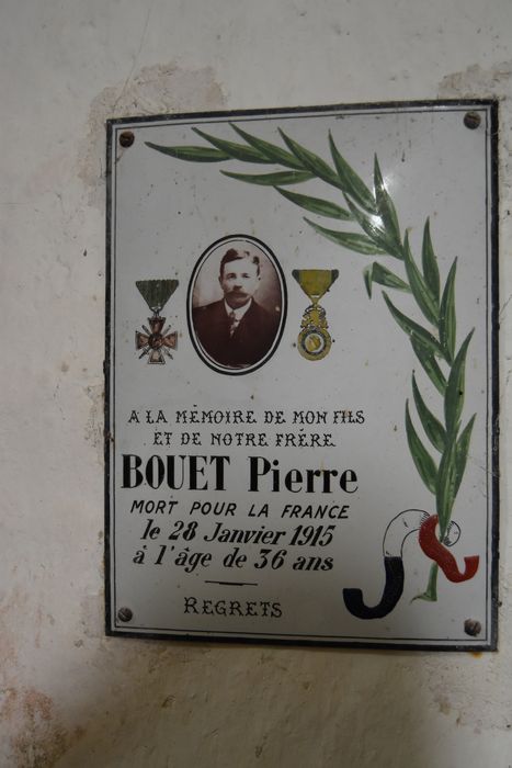 plaque commémorative de Pierre Bouet, soldat morts pour la France