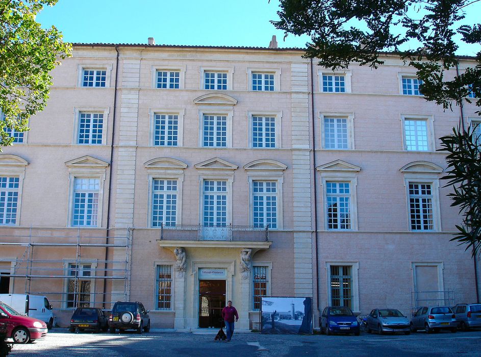 façade sur la cour d’honneur