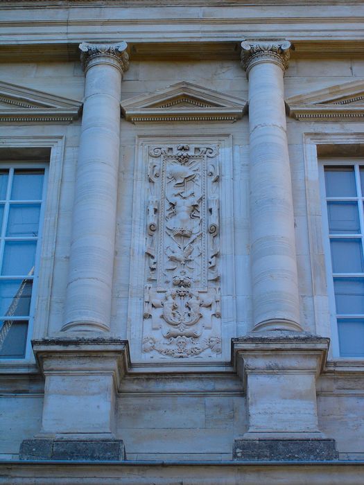 façade est, détail décoratif