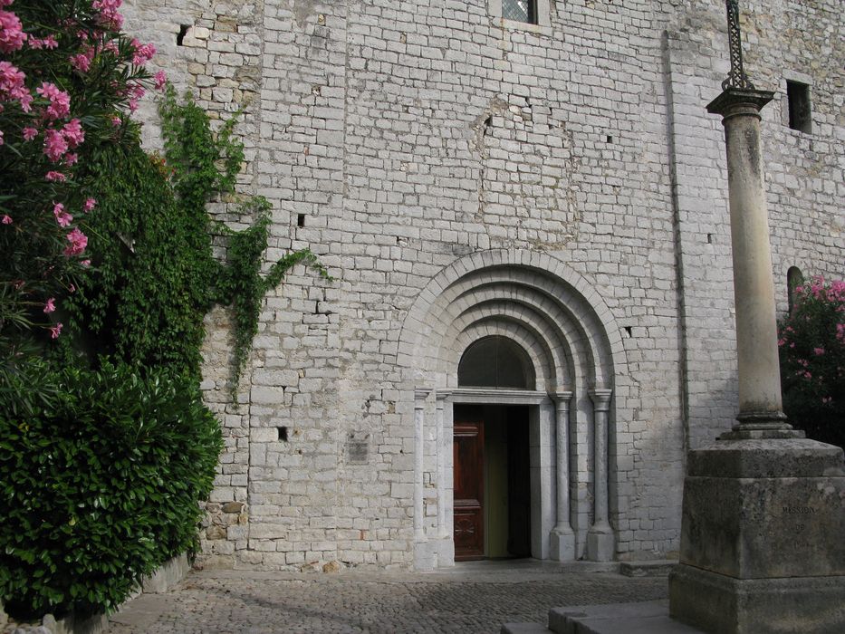 portail d’accès ouest