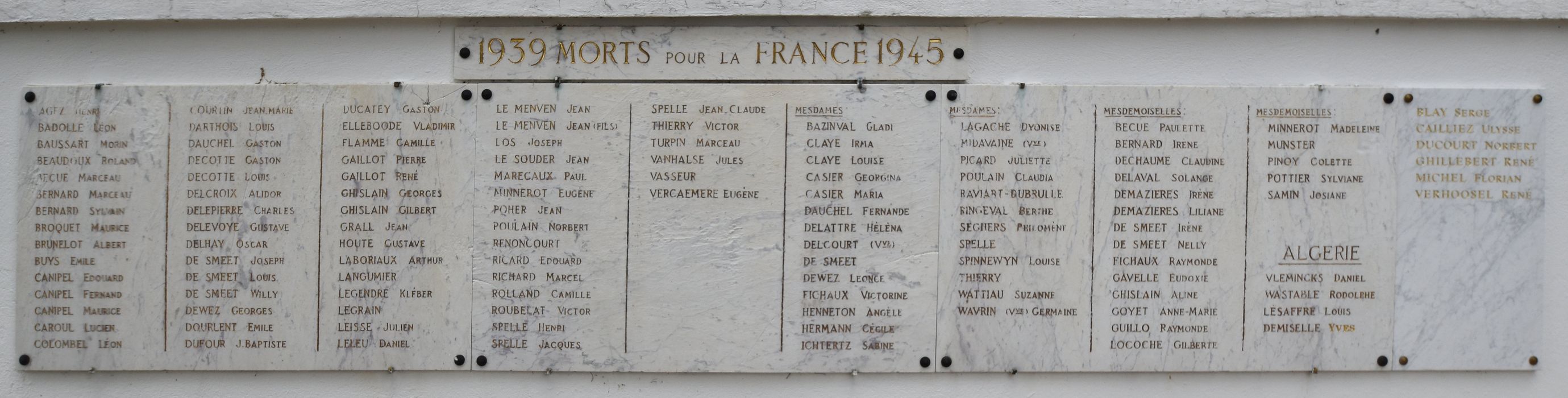détail de la plaque commémorative des soldats morts pour la France