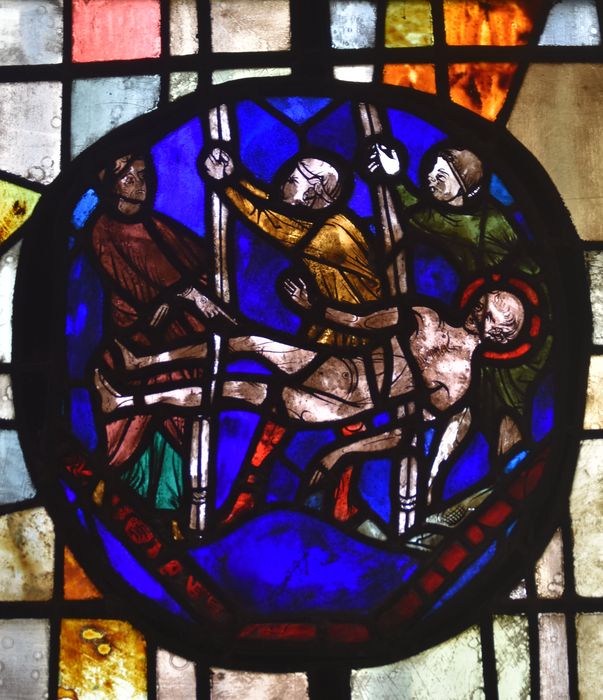 verrière des fonts baptismaux : Scène de martyre