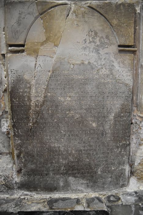 plaque de fondation d’Hildevert Huche, curé