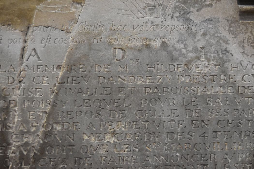 plaque de fondation d’Hildevert Huche, curé, détail