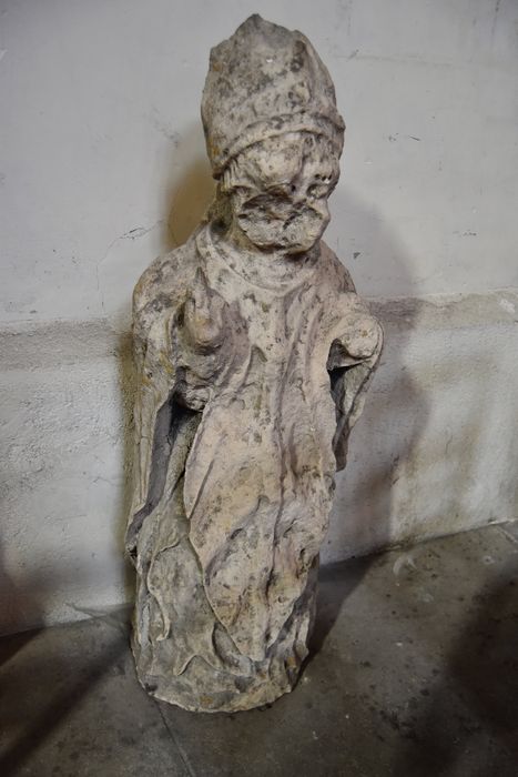 statue : Évêque non identifié