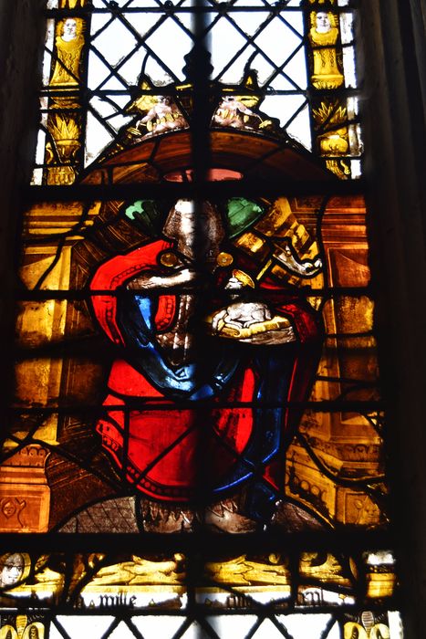 verrière de la chapelle de la Charité, détail : Saint Jean-Baptiste