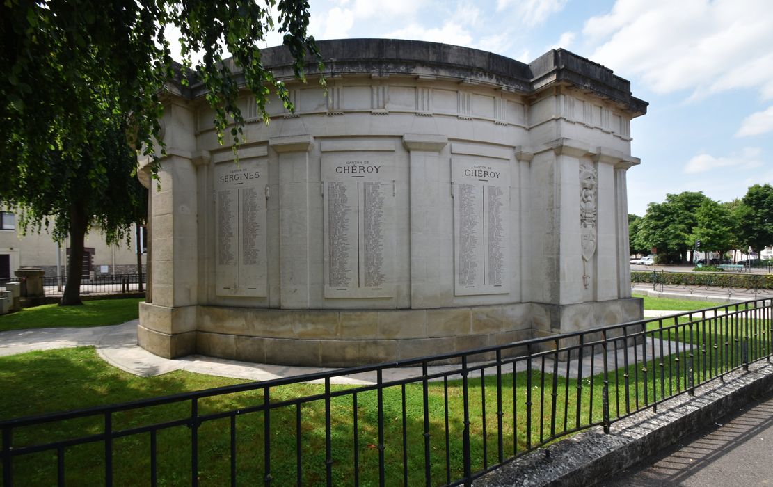vue générale du monument