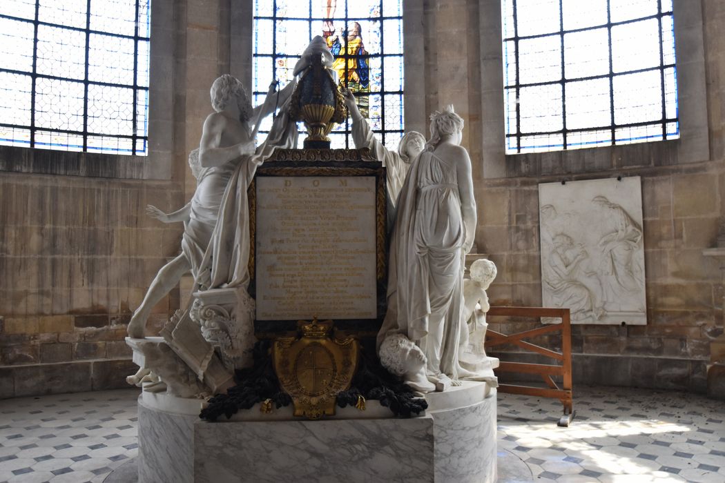 tombeau de Louis, dauphin de France, fils de Louis XV, et de sa femme, Marie-Josèphe de Saxe