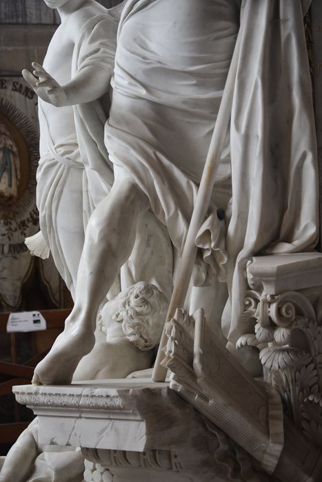 tombeau de Louis, dauphin de France, fils de Louis XV, et de sa femme, Marie-Josèphe de Saxe, détail