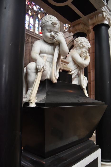 statuettes : Anges pleureurs