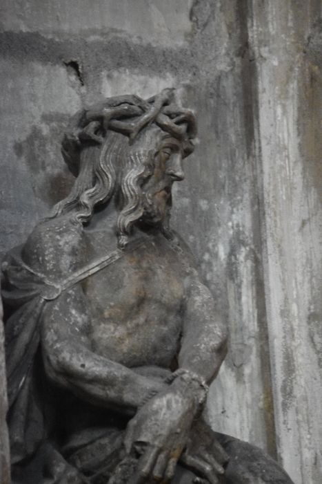 groupe sculpté : Christ aux liens et au donateur, vue partielle