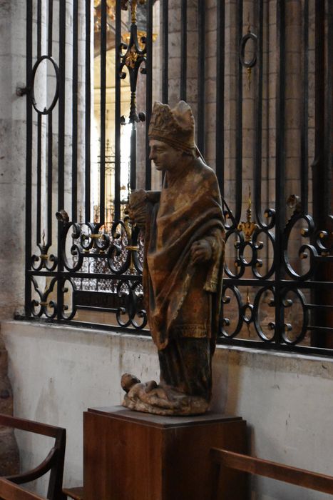 groupe sculpté : Saint Edme et l'Enfant