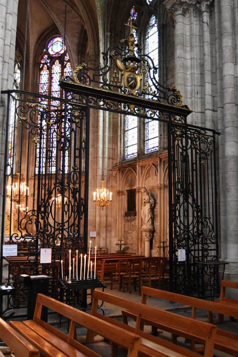 clôture de la chapelle de la Vierge