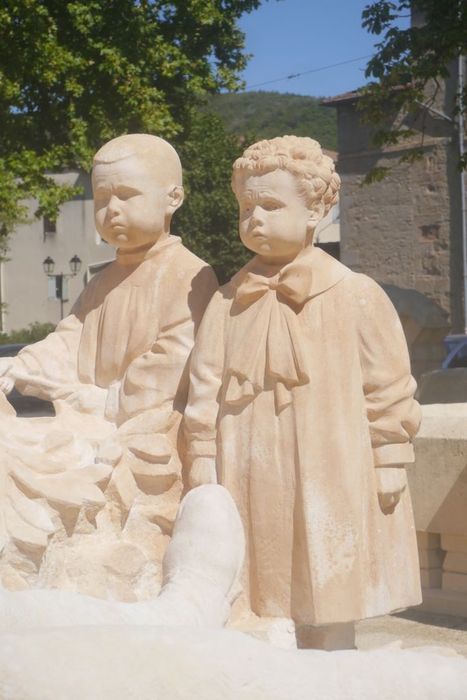 vue partielle du monument