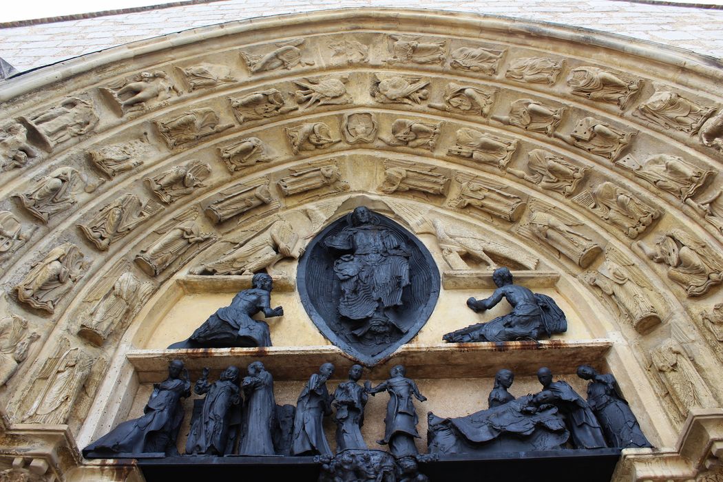 façade ouest, portail d’accès ouest, tympan