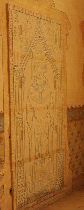 dalle funéraire de Jehan de Visines, doyen de Saint-Quiriace
