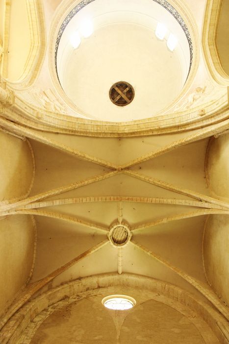 coupole de la croisée du transept et voûtes de la nef