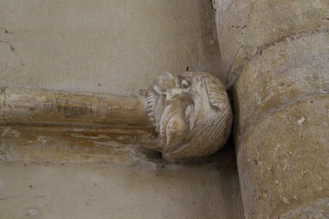déambulatoire sud, détail décoratif