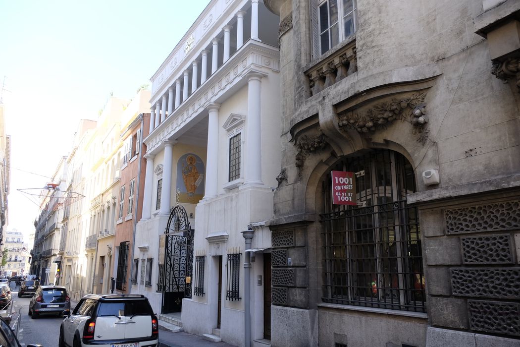 façade sur rue