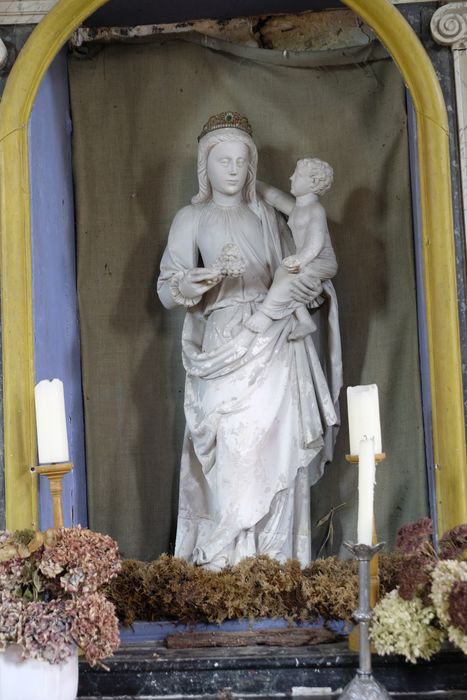 Statue : Vierge à l'Enfant
