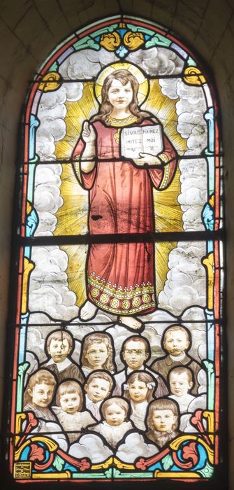 verrière : Jésus parmi les enfants du village