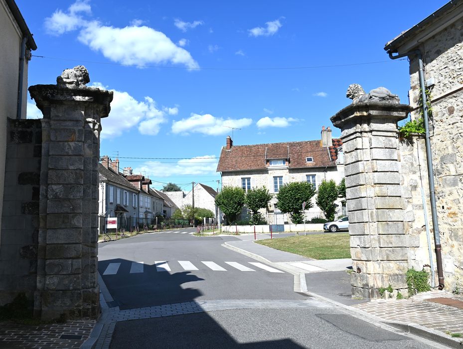 vue générale des piles formant la porte