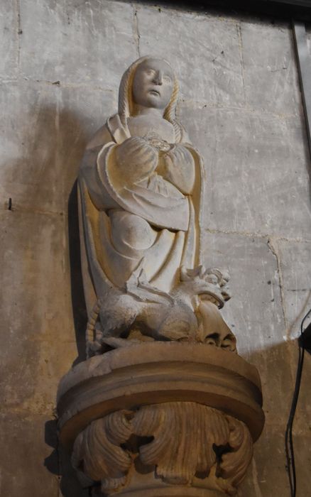statue : Sainte Marguerite