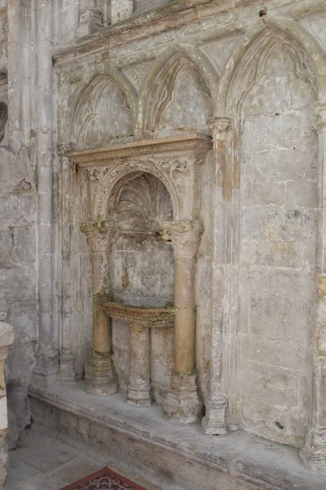chapelle Saint-Clair, piscine