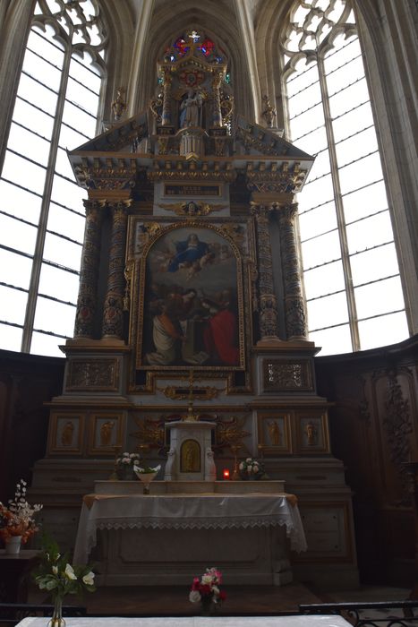 autel de la chapelle de la Vierge, retable, tableau : Assomption de la Vierge, bas-relief : Trinité, statues : Saint Nicaise et Saint Quirin