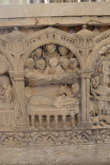 bas-reliefs : Scènes de la vie du Christ, détail : Nativitéb
