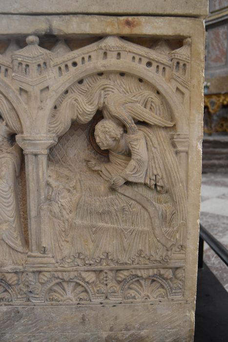 bas-reliefs : Scènes de la vie du Christ, détail : Songe des mages