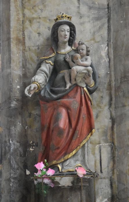 statue : Vierge à l’Enfant