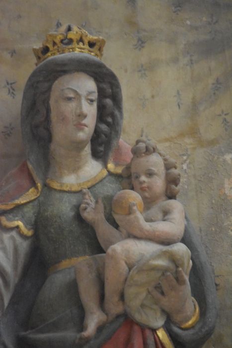 statue : Vierge à l’Enfant, vue partielle