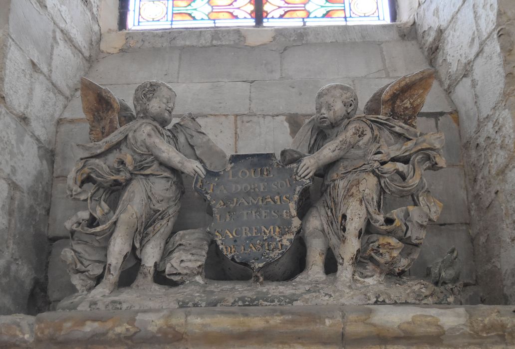 groupe sculpté : Anges