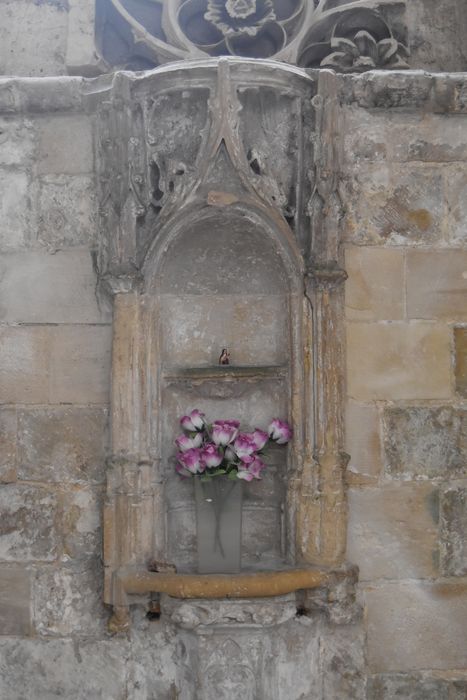 chapelle des fonts baptismaux, détail de la piscine