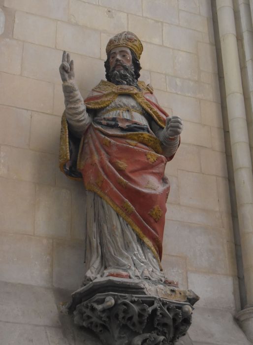 statue : Saint évêque