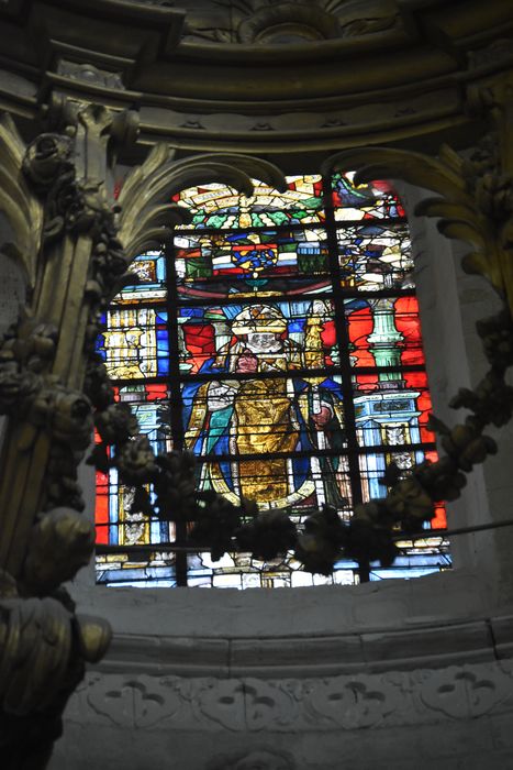 verrière haute du choeur (baie 101) : Saint Taurin