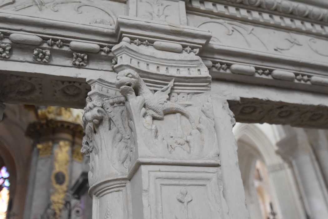 clôture de la chapelle Saint-Nicolas, détail décoratif