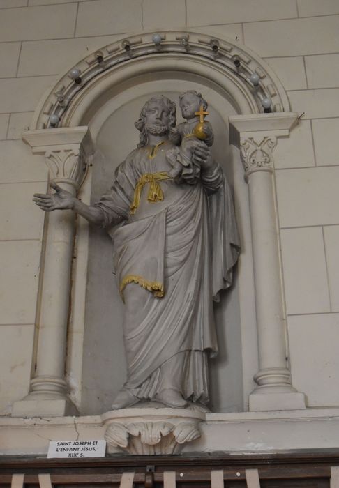 groupe sculpté : Saint Joseph et l’Enfant