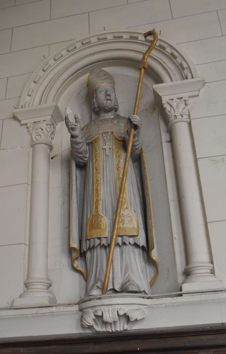 statue : Saint évêque non identifié